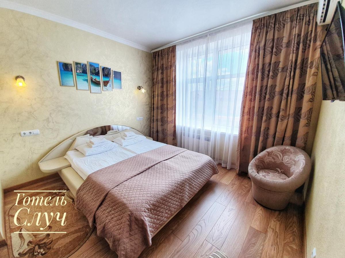 Hotel Sluch Starokostyantyniv Exterior photo